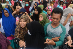 Sembako Tak Merata, Pemkot Sidimpuan Kembali Didemo Omak-omak