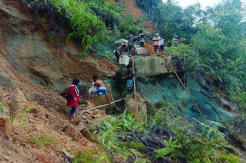 Diterjang Longsor, Warga Bengkulu Utara Terisolir