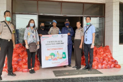 Metland Menteng Salurkan Sembako ke Masyarakat Sekitar Terdampak Covid-19