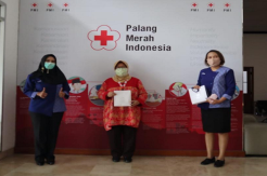 Cegah COVID-19, Kosmetikatama Super Indah Sumbang Hand Sanitizer