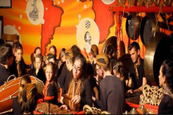Diiringi Gamelan, Ricik-Ricik Banyumasan Mengalun Manis di Swiss