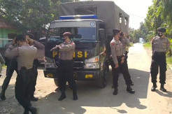 Tawuran Pemuda Dua Desa Pecah di Cirebon, Belasan Rumah Warga Rusak
