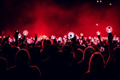 Mengintip Sejarah Lightstick, Identitas Fandom K-pop