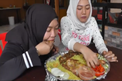 Lezatnya Nasi Mandi yang Dipresto Dalam Tanah