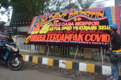 Ketua DPRD Sidimpuan Dikirimi Papan Bunga Gegara Cara Berpikirnya Tidak Sehat