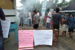 Lagi Gegara BLT, Warga Hutadame Mandailing Blokade Jalinsum