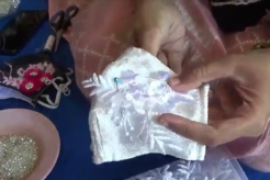 Masker Cantik untuk Pernikahan Laris Manis Saat Pandemi COVID-19