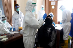 Klaster Baru Ditemukan 2 Positif COVID-19, Warga se-Kampung Ditest Swab