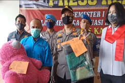 Modus Latih Tinju, Guru...