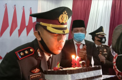 Hari Bhayangkara ke-74, Wartawan Bengkulu Utara Beri Kejutan Kapolres