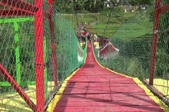 Bangun Jembatan Gantung, TNI Buka Isolasi 2 Kabupaten di NTT