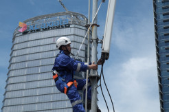 XL Axiata Bebaskan Pelanggan...