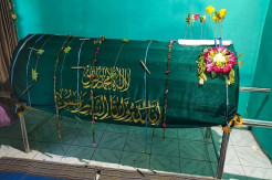 Cari Penyebab Kematian, Keluarga Rupiah Minta Bongkar Makam
