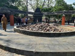 Keajaiban Kayangan Api, Tempat Semedi Pembuat Keris Majapahit