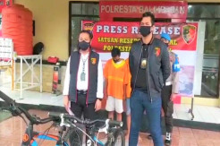 Dua Pria Pengangguran Ini Gondol 2 Sepeda yang Diparkir di Teras Rumah