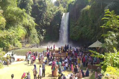 Curug Bangkong Kuningan Diserbu Pengunjung Saat Libur Idul Adha
