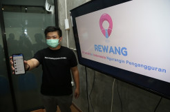 Bingung Cari Asisten...