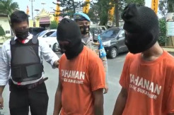 Babak Belur Dihajar Warga, 2 Jambret Gagal Bakar Ayam