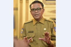Gubernur Terima Keluhan...