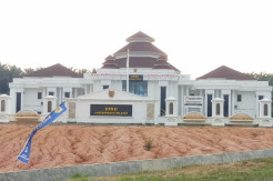 Buron Kasus Cabut Kuku, Anggota DPRD Ini Masih Terima Gaji