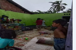 Puting Beliung Mengamuk di Batanghari Jambi, 3 Rumah Porak Poranda