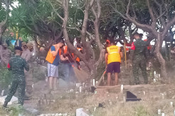 Masih Ogah Pakai Masker Bakal Kena Sanksi Bersih-Bersih Kuburan COVID-19