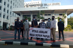 Desak Perbaikan Otsus,...