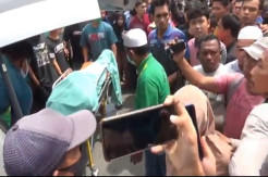 Pelaku Pungli Tewas Ditembak Polisi, Warga Ricuh dengan Polisi