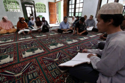 Kabar Gembira! , Guru Ngaji dan Guru Honorer Juga Akan Kebagian Subsidi Gaji