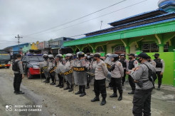 Polisi Tangkap Enam...