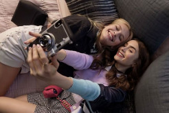 Mungkinkah dalam Dunia Nyata Postingan Emily in Paris Bisa Viral? Ini Kata Para Influencer di Paris