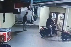 Nekat Sikat Motor, Pelaku Curanmor di Palembang Terekam CCTV
