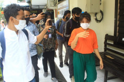 Aniaya Ibu Teman Arisan,...