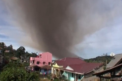 Gunung Sinabung 2 Kali Muntahkan Awan Panas hingga 2.000 Meter