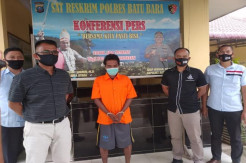 Asyik Minum Tuak, Mantan Kades di Batu Bara Dibekuk Polisi