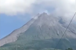 Selasa Pagi Ada Guguran dari Puncak Merapi, Suaranya Bergemuruh