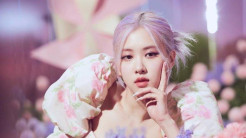 Cara Rose BLACKPINK Hasilkan dan Habiskan Uangnya, Banyak untuk Koleksi Gitar!
