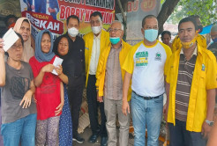 DPD I Golkar Sumut Turun Bantu Warga Terdampak Banjir di Medan