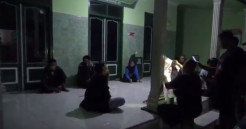 Dugaan Politik Uang, Massa Gerebek Kampanye Gelap di Masjid