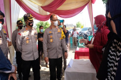 Cek TPS, Kapolda Jambi Ingatkan Petugas KPPS Terapkan Prokes