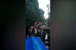 KPU Buton Utara Distribusi Logistik Pilkada Menggunakan Kapal Laut