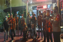 Tiga Polsek di Jakarta...