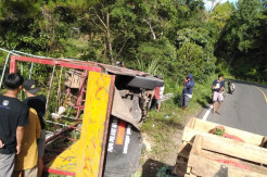 Sehari, 2 Truk Pengangkut Sayur dan Semen Kecelakaan di Enrekang