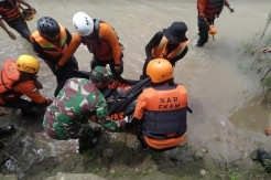 Prajurit TNI Korban Mobil Patroli Polisi Ditabrak Kereta Ditemukan 2 Km dari Lokasi