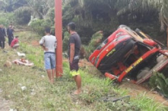 Bus Rombongan Brimob Terguling di Kerinci Jambi