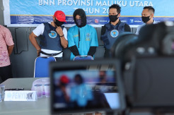 Oknum Polri yang Jadi...