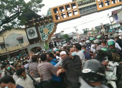 Aksi FUIB Tuntut Pembebasan Rizieq Shihab Dibubarkan Paksa di Pontianak