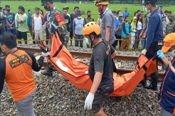 Tragis, Kakek Pengendara Motor Tewas Tertabrak Kereta Api Pengangkut BBM