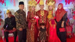 Resepsi Pejantan Tangguh Nikahi Dua Wanita Sekaligus Tak Patuhi Protokol Kesehatan