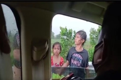Kabur dari Suami, Ibu dan 2 Anaknya Dievakuasi Polisi di Jalan Tol Trans Sumatera saat Hujan